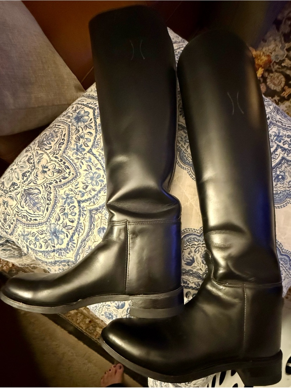 Black Leather English Riding Boots and spurs